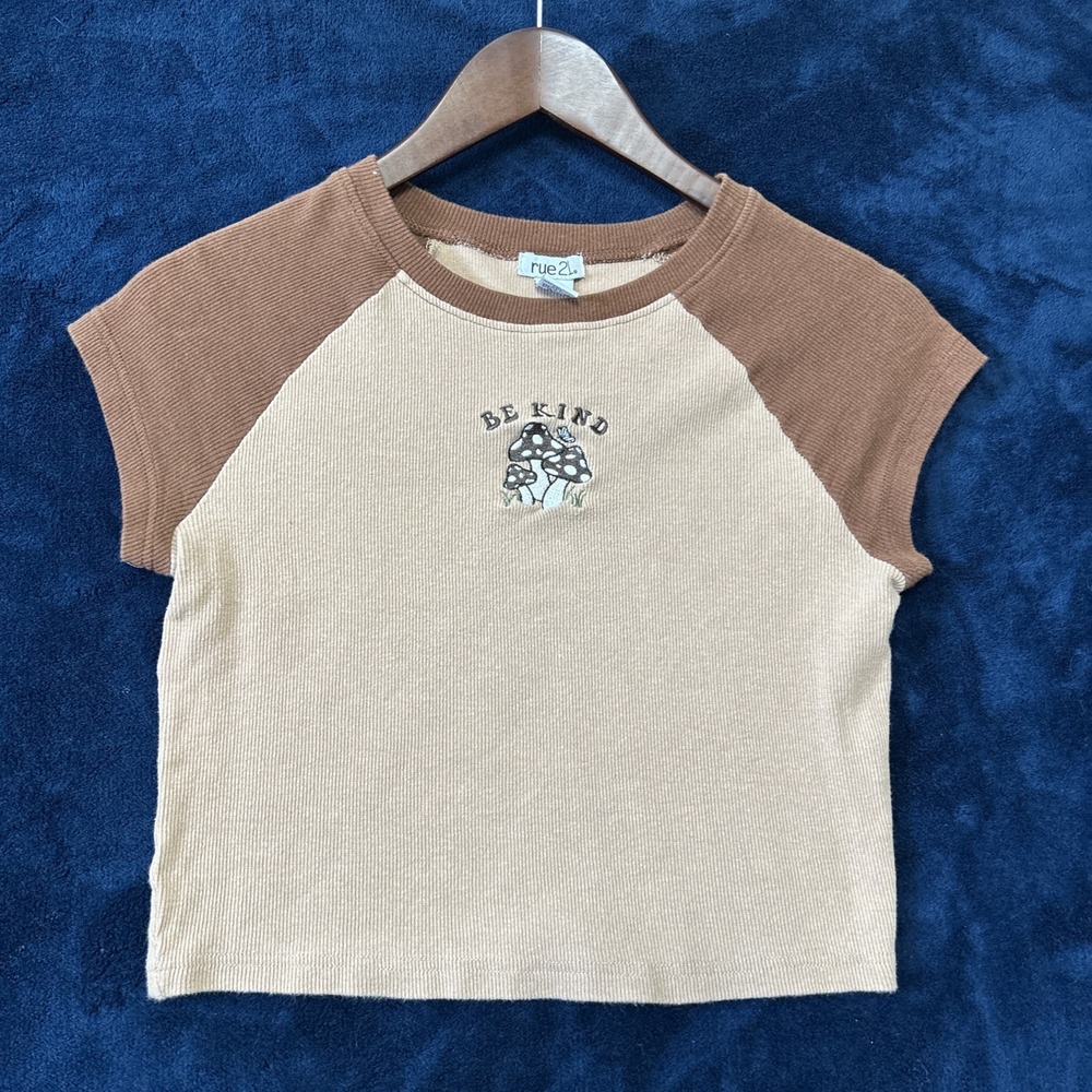Vintage‎ Rue 21 Y2K Cropped Top Size L Ribbed Brown Embroidered Sporty